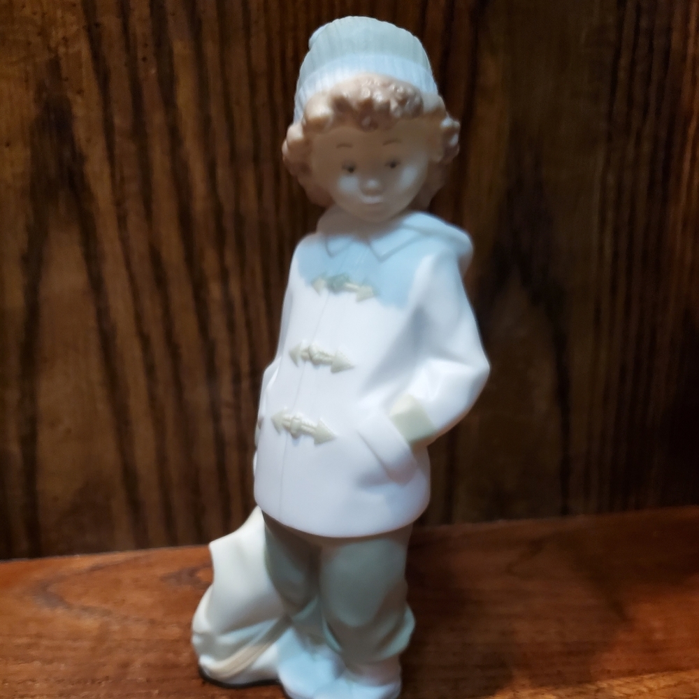 Winter Outing by Golden Memories Lladro